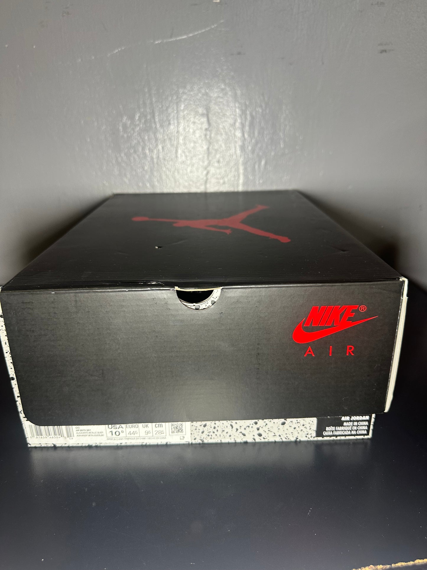 Jordan 5 Retro “Black Metallic Reimagined”