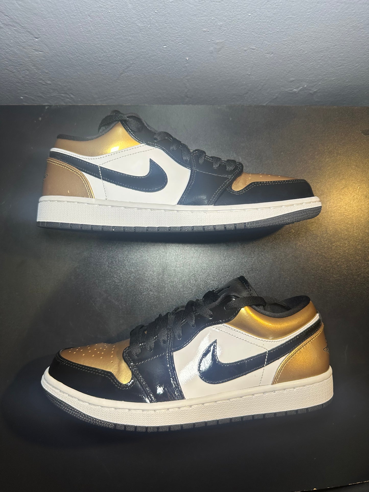 Jordan 1 low “Gold Toe” 2019