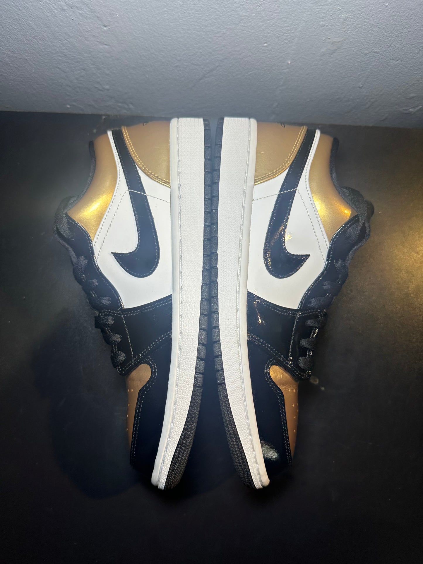 Jordan 1 low “Gold Toe” 2019