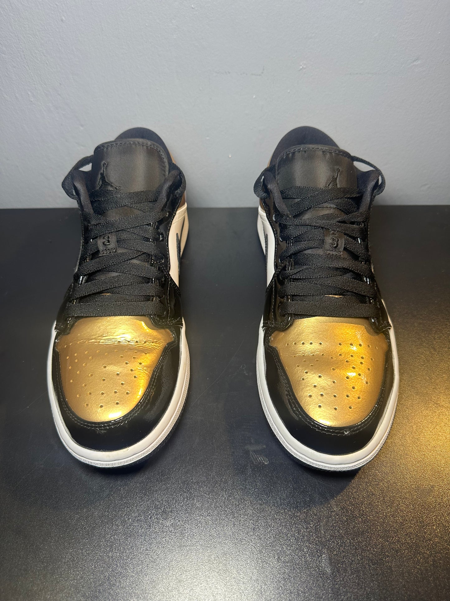 Jordan 1 low “Gold Toe” 2019