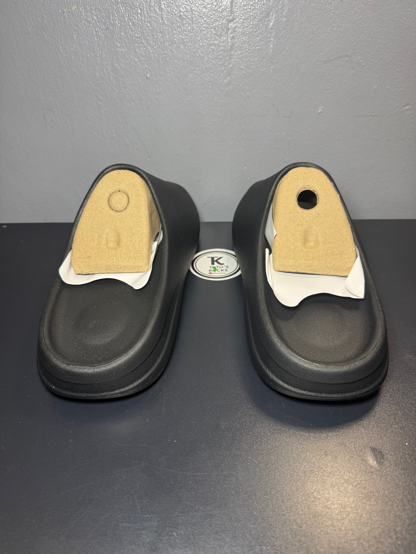 Yeezy Slide “Black” YS-001
