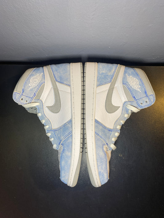 Jordan 1 Retro High “Hyper Royal”