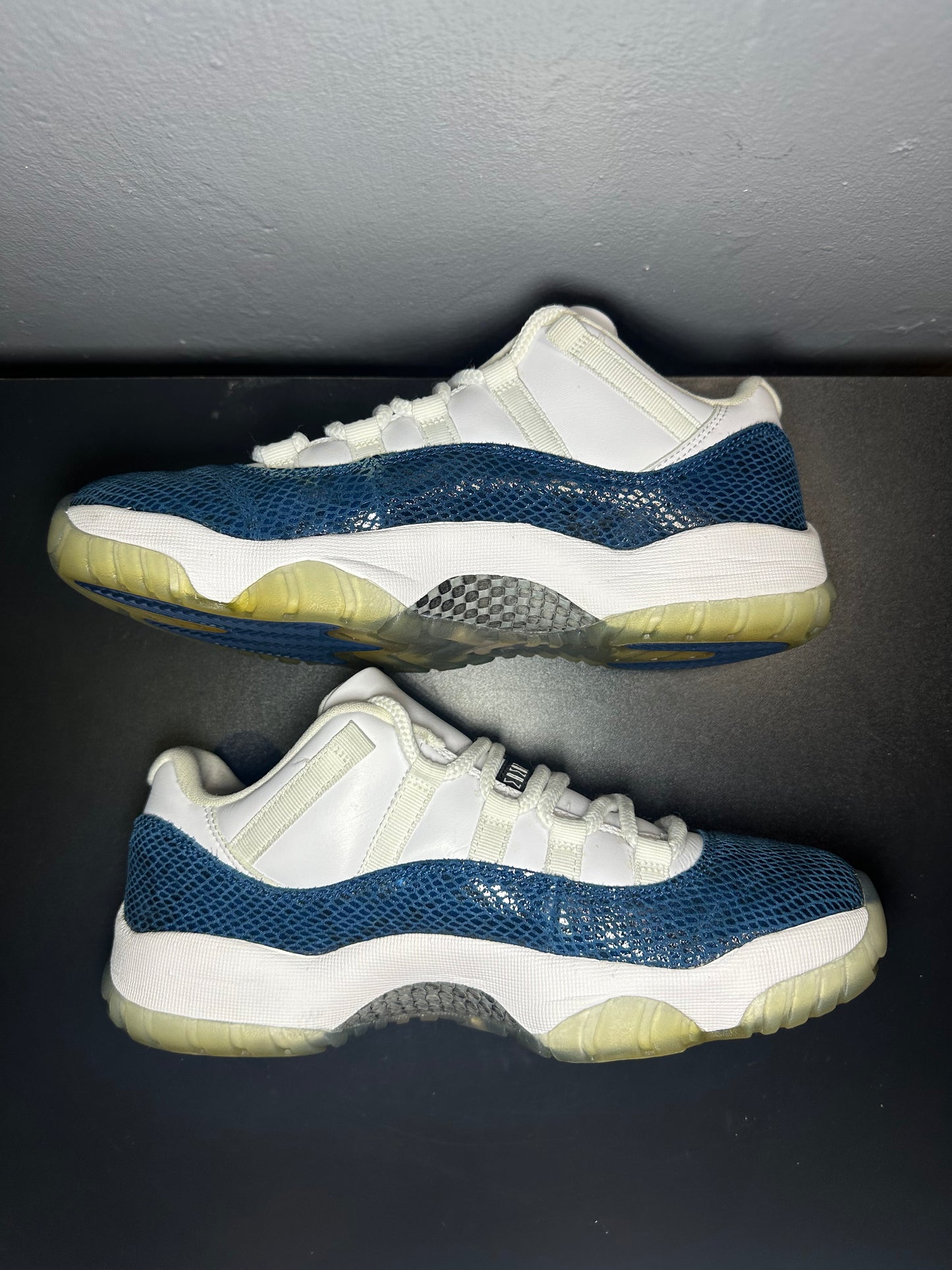 Jordan 11 Retro Low “Snake Navy”