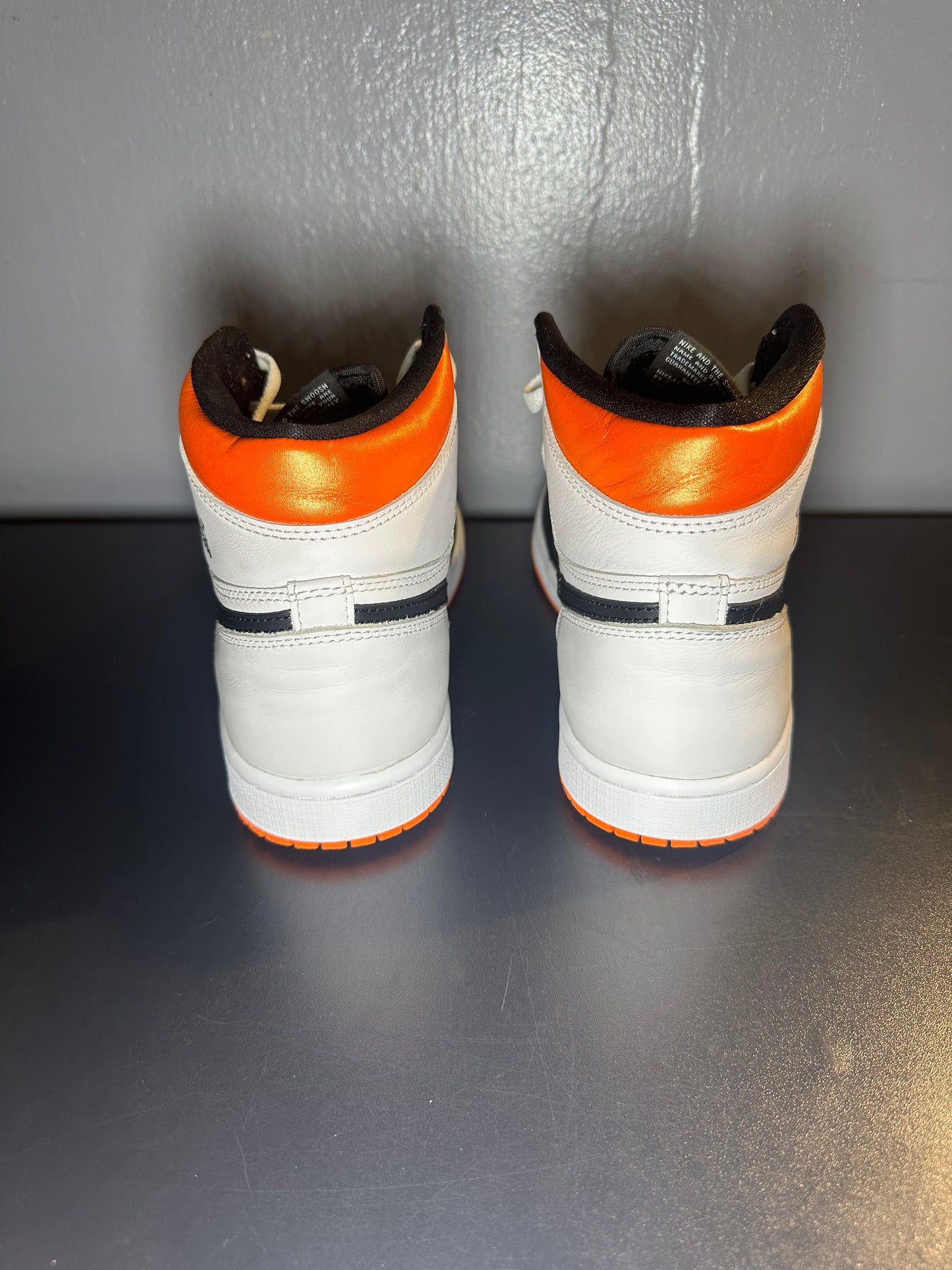 Jordan 1 Retro High “Electro Orange”