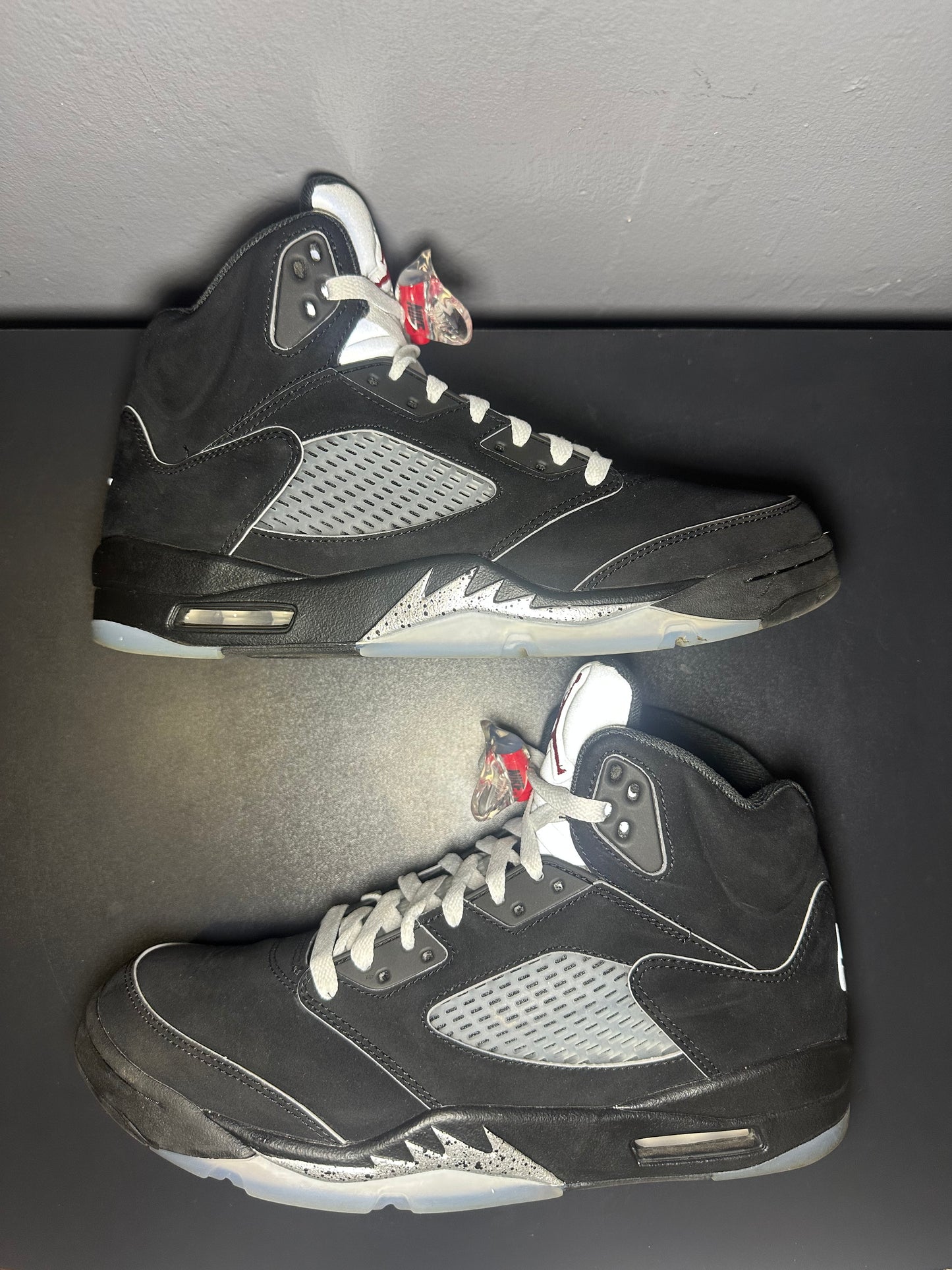 Jordan 5 Retro “Black Metallic Reimagined”