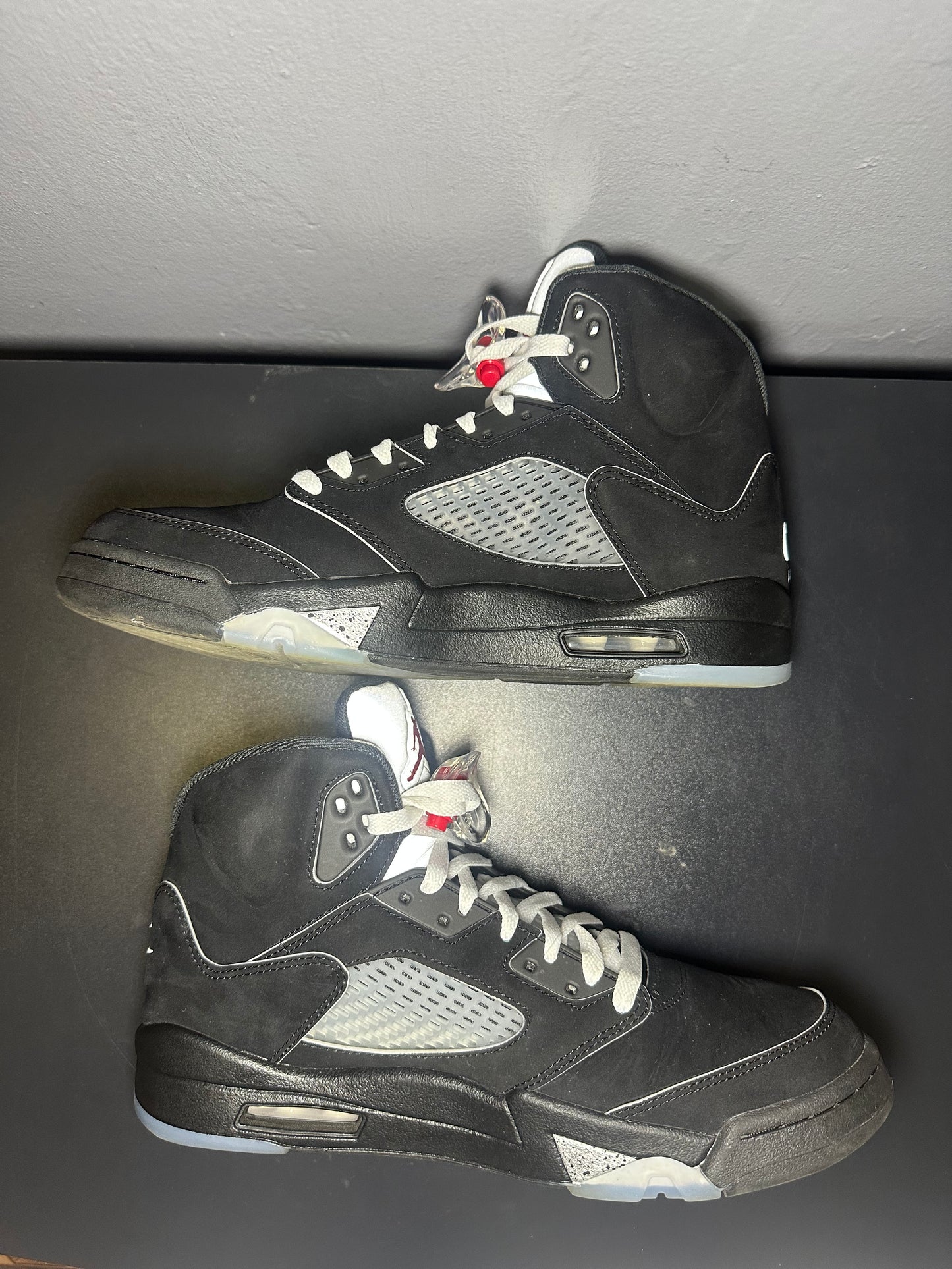 Jordan 5 Retro “Black Metallic Reimagined”