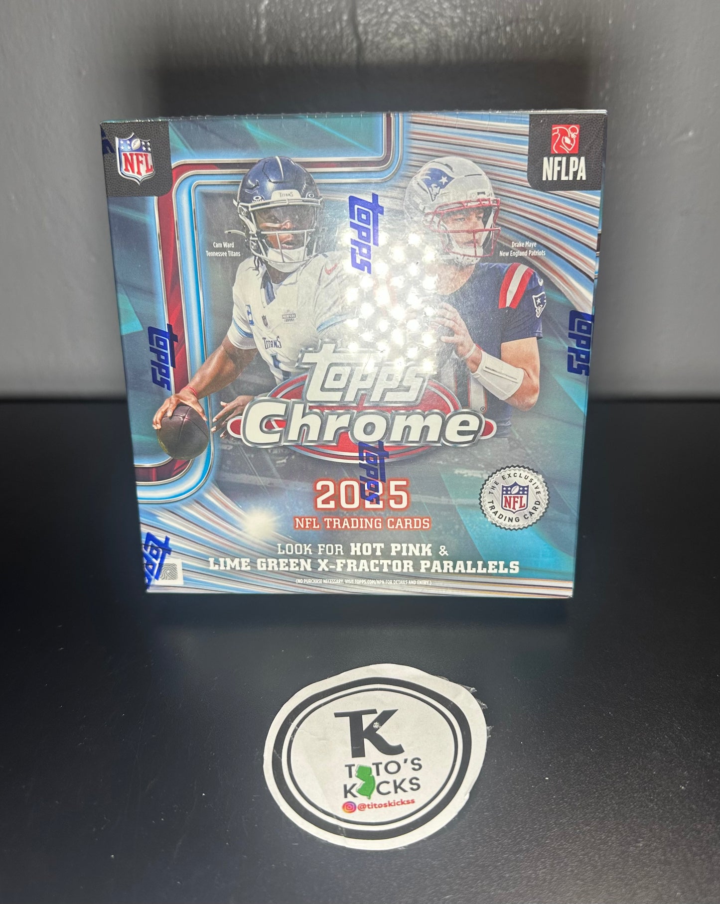 Topps Chrome NFL Football 2025 Mega