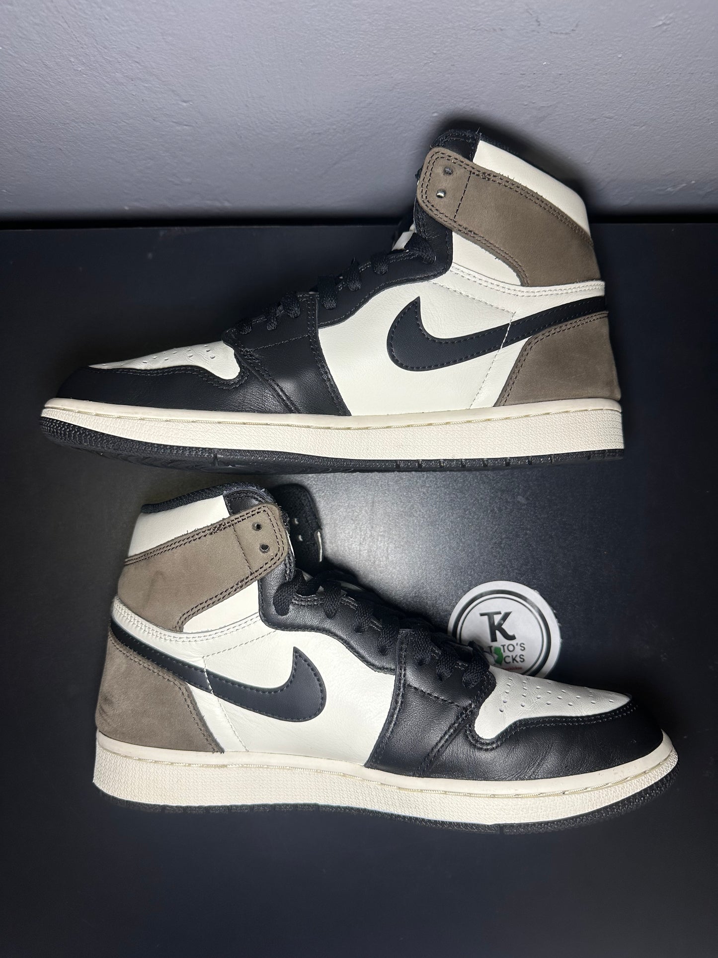 Jordan 1 Retro High “Mocha”