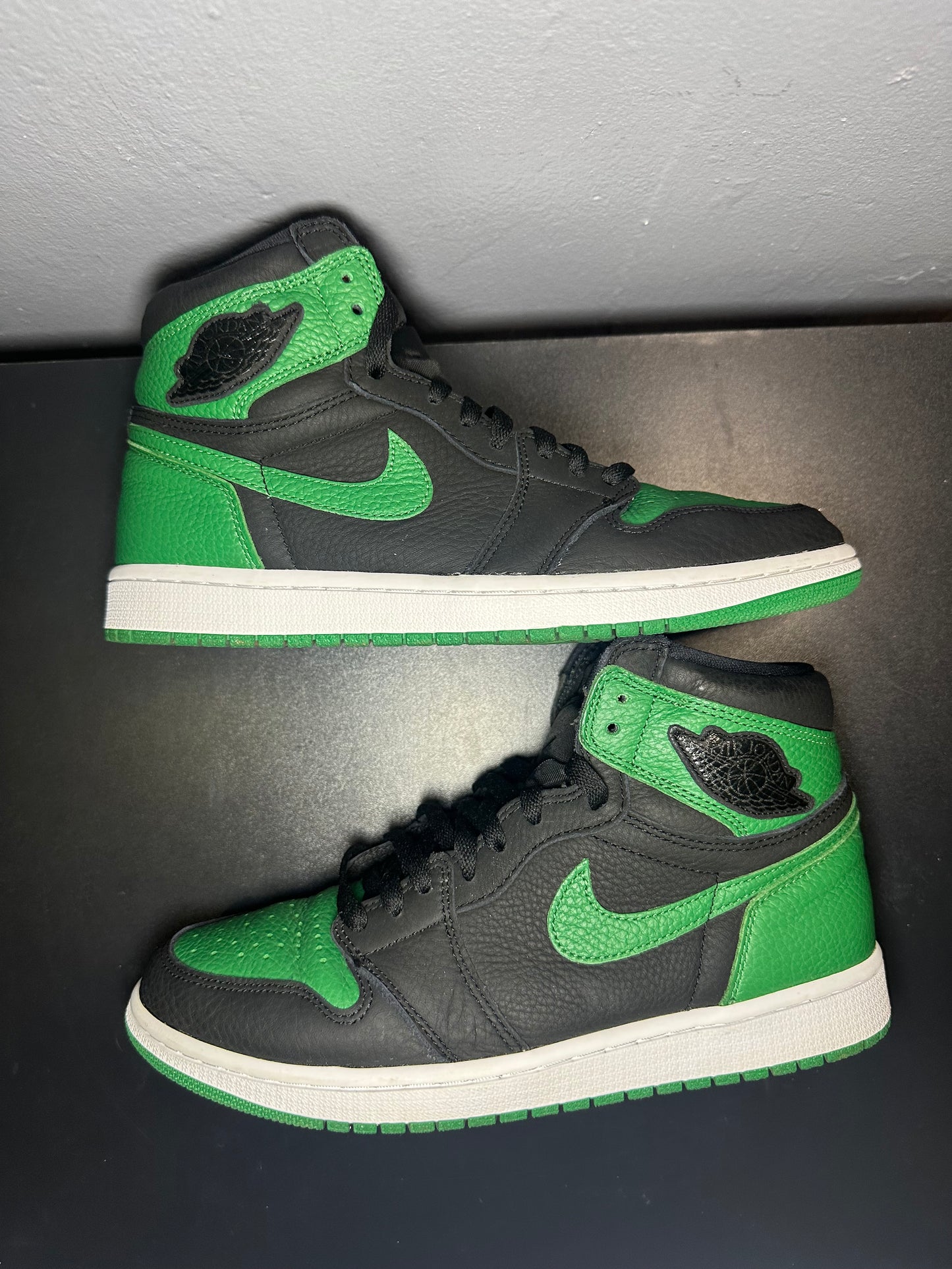 Jordan 1 Retro High “Pine Green”