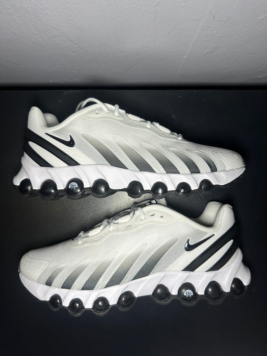 Nike Air Max Dn8 “White Black”