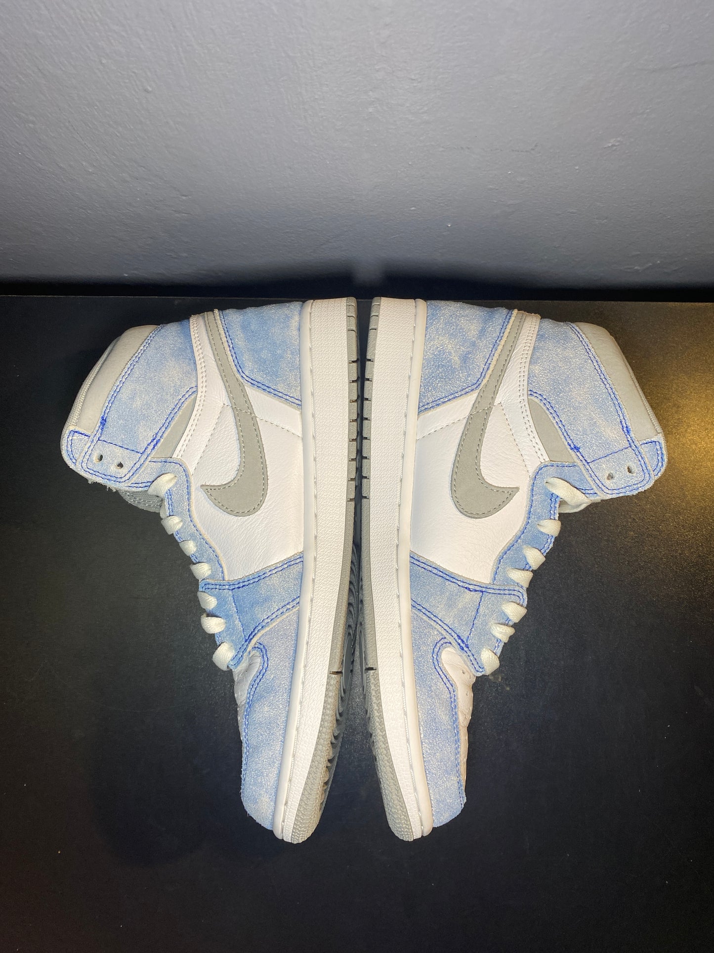 Jordan 1 Retro High “Hyper Royal”
